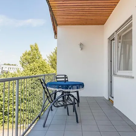 120M2 Monteurswohnung Fuer 8 Personen Mit 2 Schlafzimmer Und 1 Wohnschlafzimmer Apartment