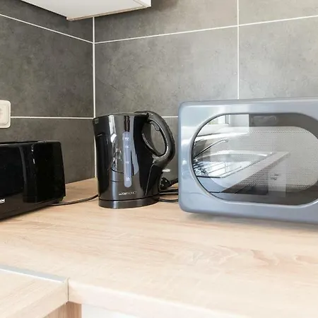 120M2 Monteurswohnung Fuer 8 Personen Mit 2 Schlafzimmer Und 1 Wohnschlafzimmer Woerrstadt