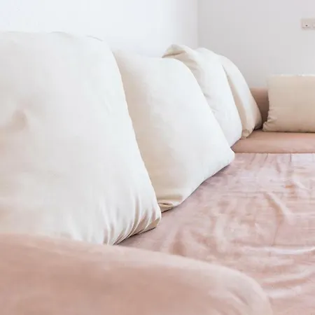 Apartment 120M2 Monteurswohnung Fuer 8 Personen Mit 2 Schlafzimmer Und 1 Wohnschlafzimmer *