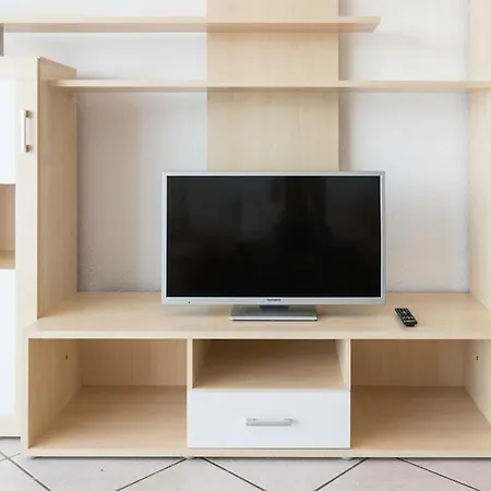 120M2 Monteurswohnung Fuer 8 Personen Mit 2 Schlafzimmer Und 1 Wohnschlafzimmer