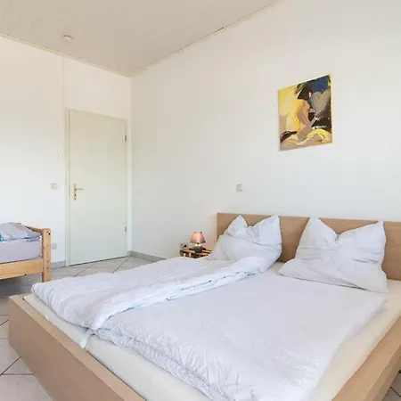 Apartment 120M2 Monteurswohnung Fuer 8 Personen Mit 2 Schlafzimmer Und 1 Wohnschlafzimmer Woerrstadt