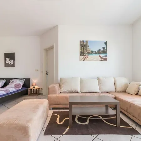 120M2 Monteurswohnung Fuer 8 Personen Mit 2 Schlafzimmer Und 1 Wohnschlafzimmer Woerrstadt