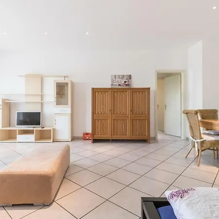 120M2 Monteurswohnung Fuer 8 Personen Mit 2 Schlafzimmer Und 1 Wohnschlafzimmer Apartment